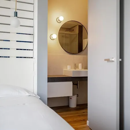 Appartement Charming In Isola In The Heart Of *