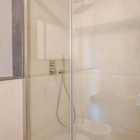 Charming In Isola In The Heart Of *