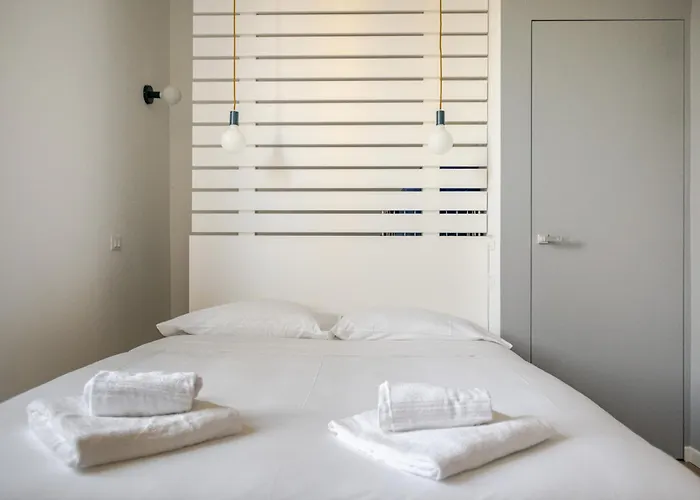 Charming In Isola In The Heart Of